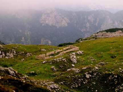 E147-ruderi-Malga-Costa-140805