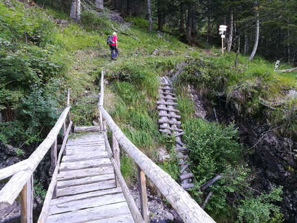 E383-ldp004-01-p01-180823-Deb