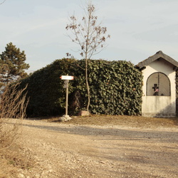 E403B