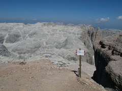 E638-ldp003-00-p2-110825-LB