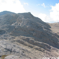 E708