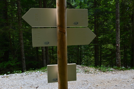 E729-015-00-d2-160618