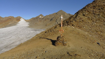 O104-ldp003-00-p1-121003-GZ