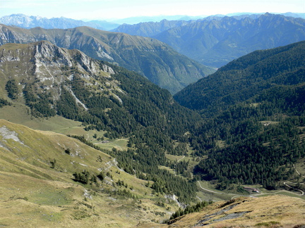 O258-malga-Clef-a-dx-e-malga-Cleaba-a-sx-visti-da-cima-Rema-100923-RG